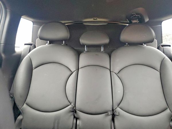 2014 MINI COOPER