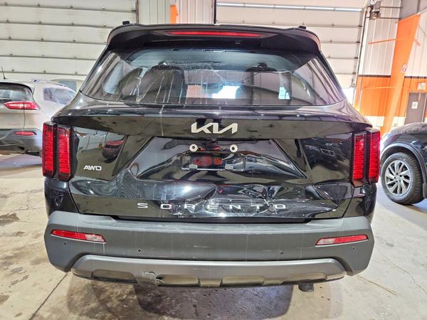2022 KIA SORENTO LX