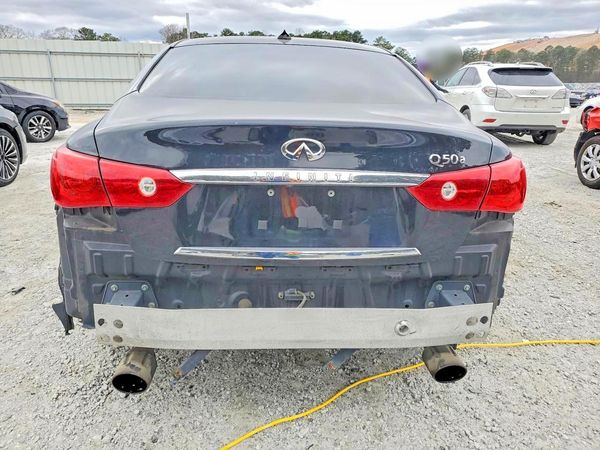 2015 INFINITI Q50