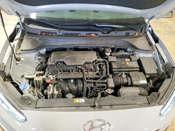 2023 HYUNDAI KONA SE
