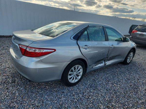 2015 TOYOTA CAMRY