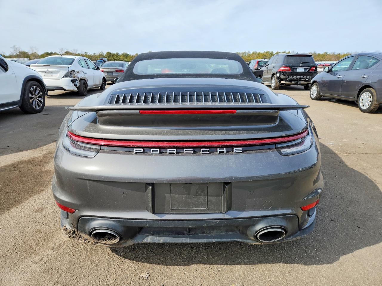 2021 PORSCHE 911