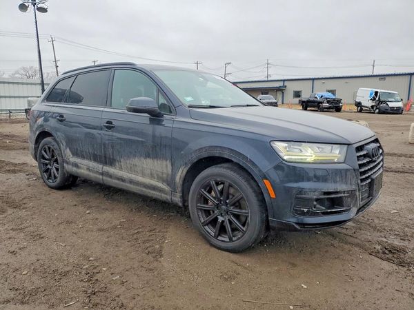 2017 AUDI Q7 quattro Prestige