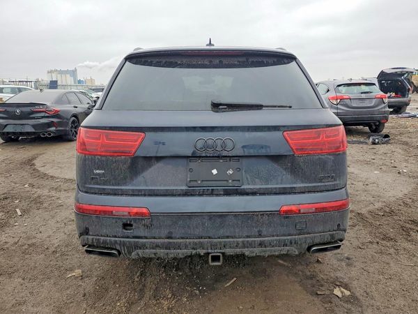 2017 AUDI Q7 quattro Prestige