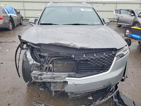 2024 CADILLAC XT6 Luxury