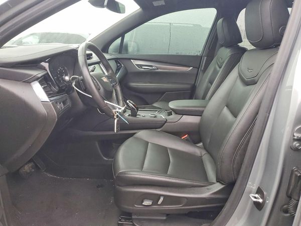 2024 CADILLAC XT6 Luxury