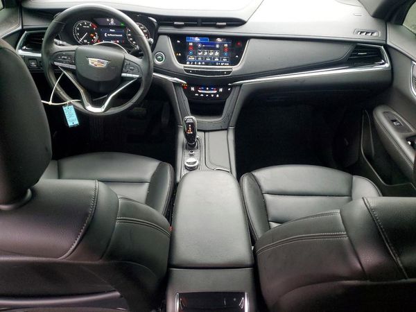 2024 CADILLAC XT6 Luxury