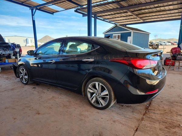 2015 HYUNDAI ELANTRA GLS(Middle)
