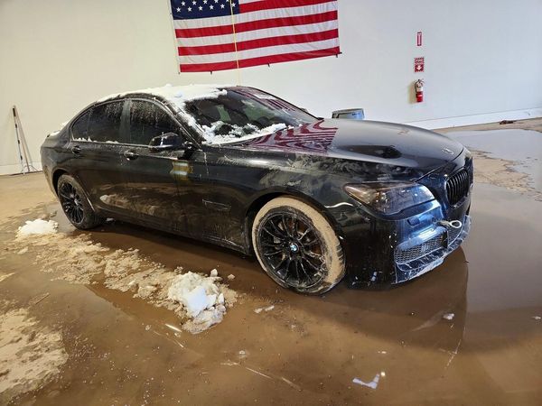 2013 BMW 750