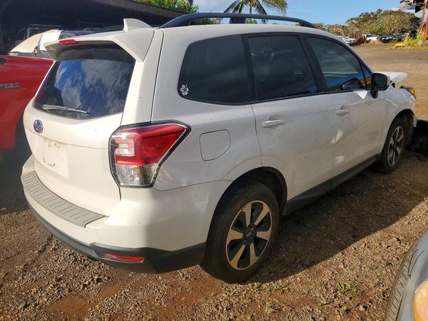 2018 SUBARU FORESTER Premium+ES