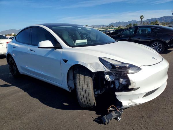2022 TESLA MODEL 3