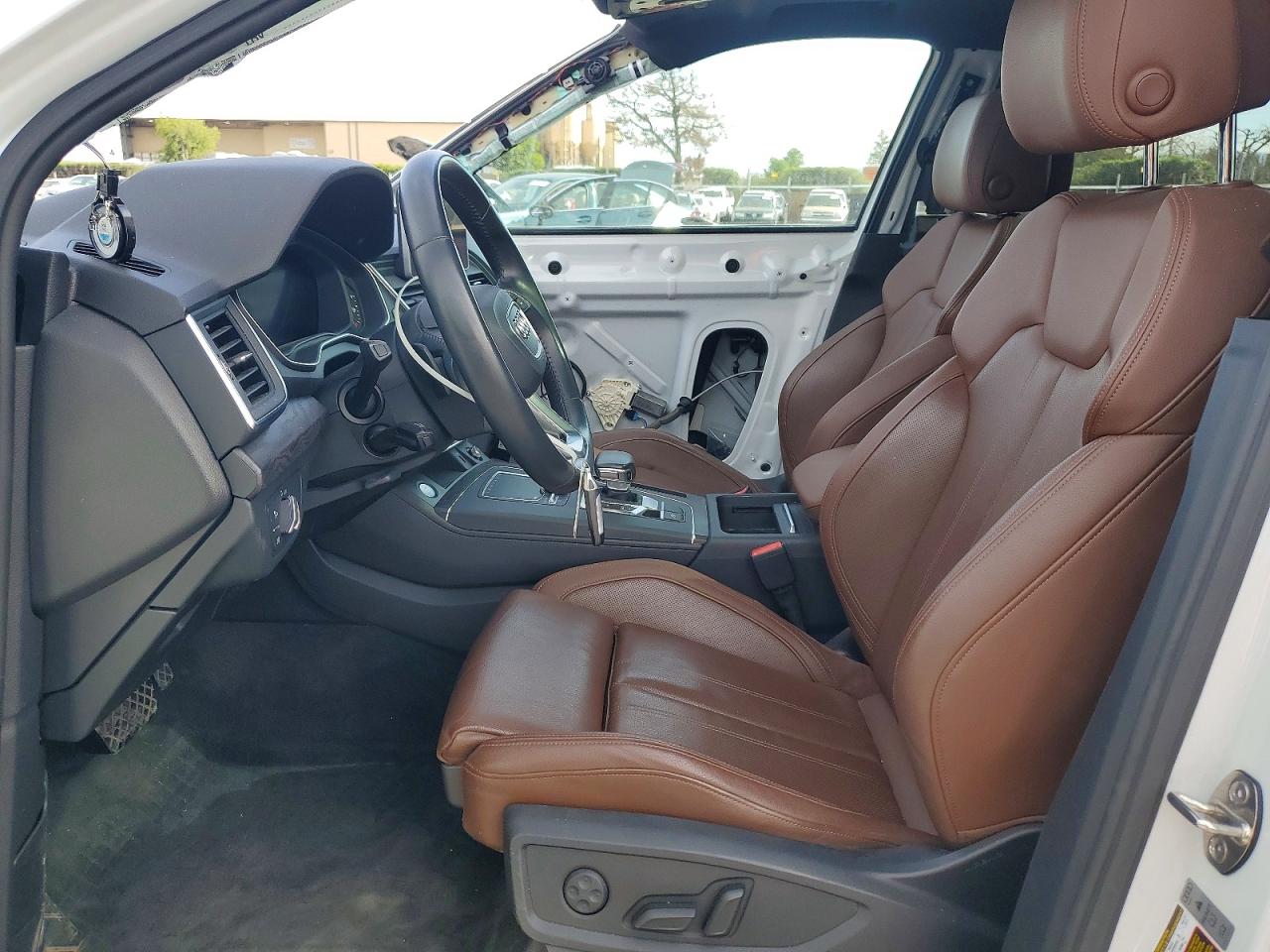 2020 AUDI Q5 quattro Premium Plus