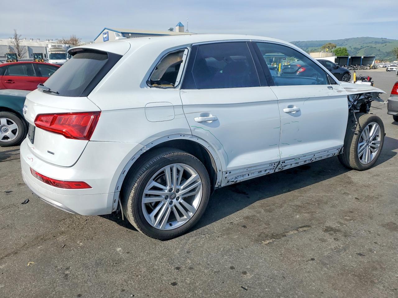 2020 AUDI Q5 quattro Premium Plus
