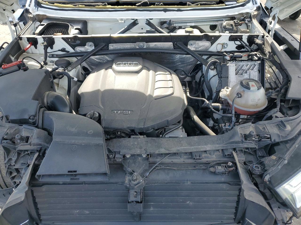 2020 AUDI Q5 quattro Premium Plus