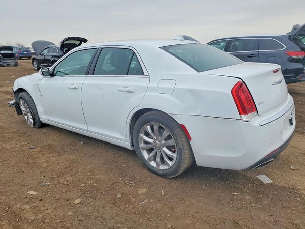 2018 CHRYSLER 300