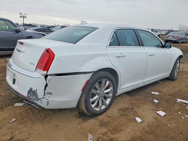 2018 CHRYSLER 300