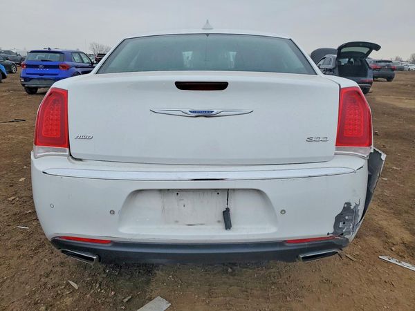 2018 CHRYSLER 300
