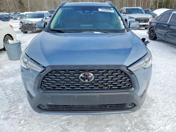 2024 TOYOTA COROLLA CROSS LE