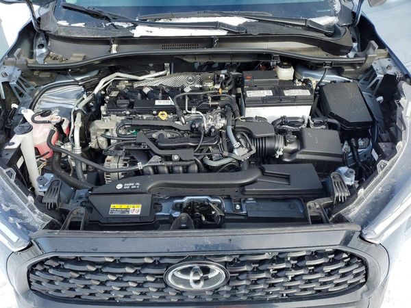 2024 TOYOTA COROLLA CROSS LE