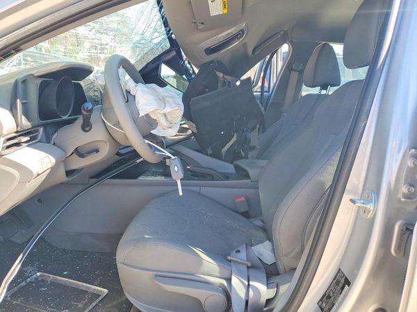 2021 HYUNDAI ELANTRA SE