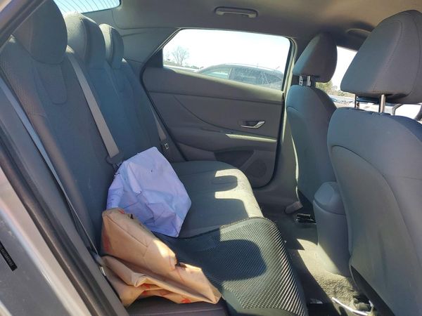 2021 HYUNDAI ELANTRA SE