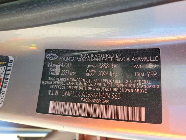 2021 HYUNDAI ELANTRA SE