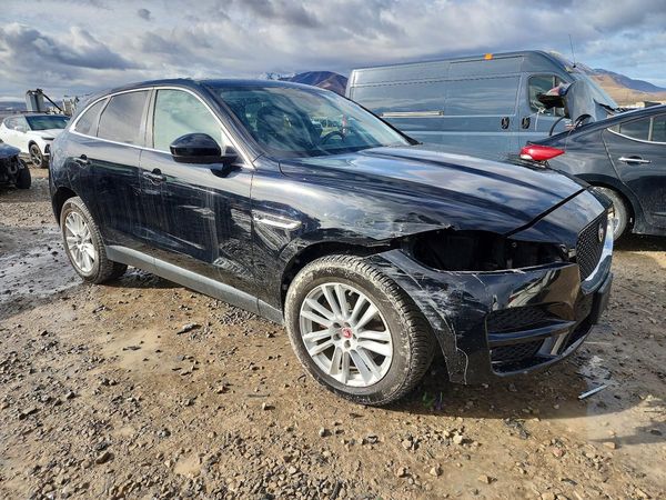 2017 JAGUAR F-PACE Prestige