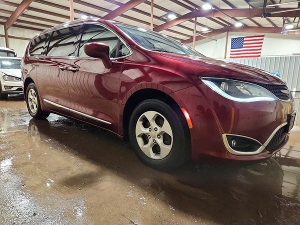 2017 CHRYSLER PACIFICA
