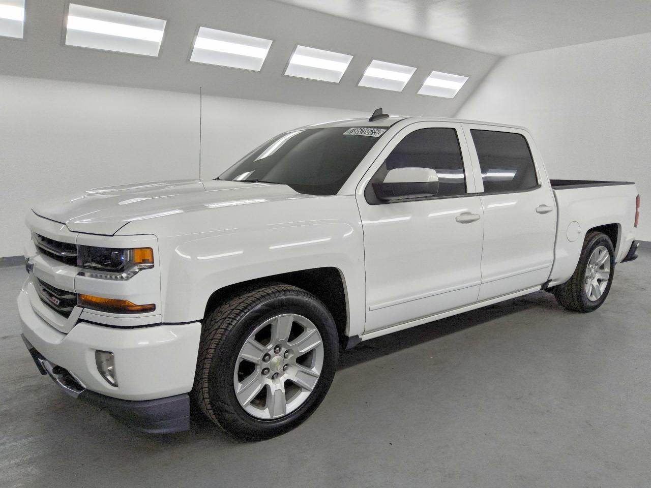 2017 CHEVROLET SILVERADO LT