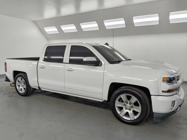 2017 CHEVROLET SILVERADO LT