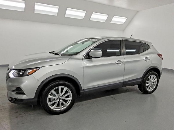 2021 NISSAN ROGUE SPORT SV — Front 3/4