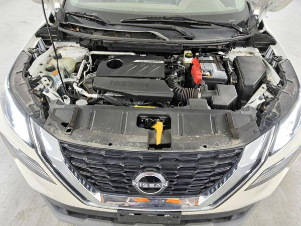 2023 NISSAN ROGUE SV — Engine bay