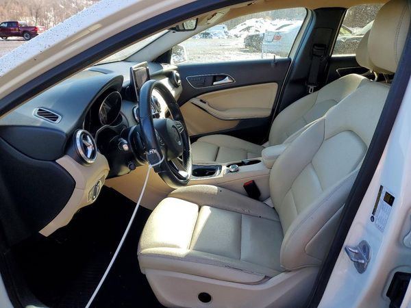 2017 MERCEDES-BENZ GLA GLA250-4M