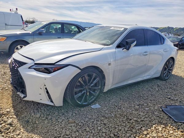 2022 LEXUS IS