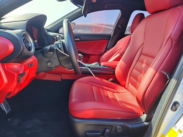 2022 LEXUS IS