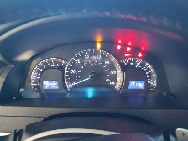 2012 TOYOTA CAMRY
