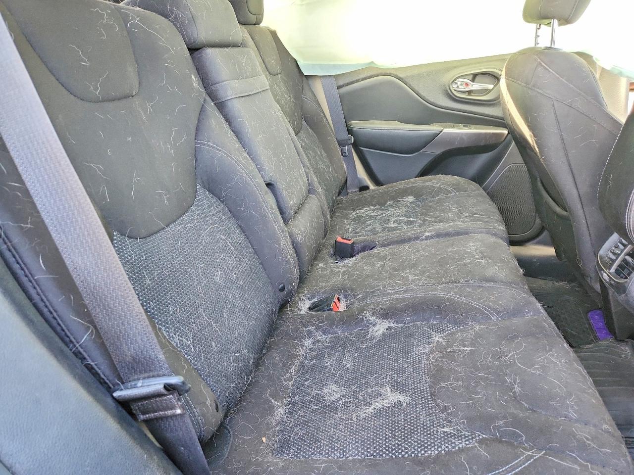 2019 JEEP CHEROKEE LATITUDE FWD