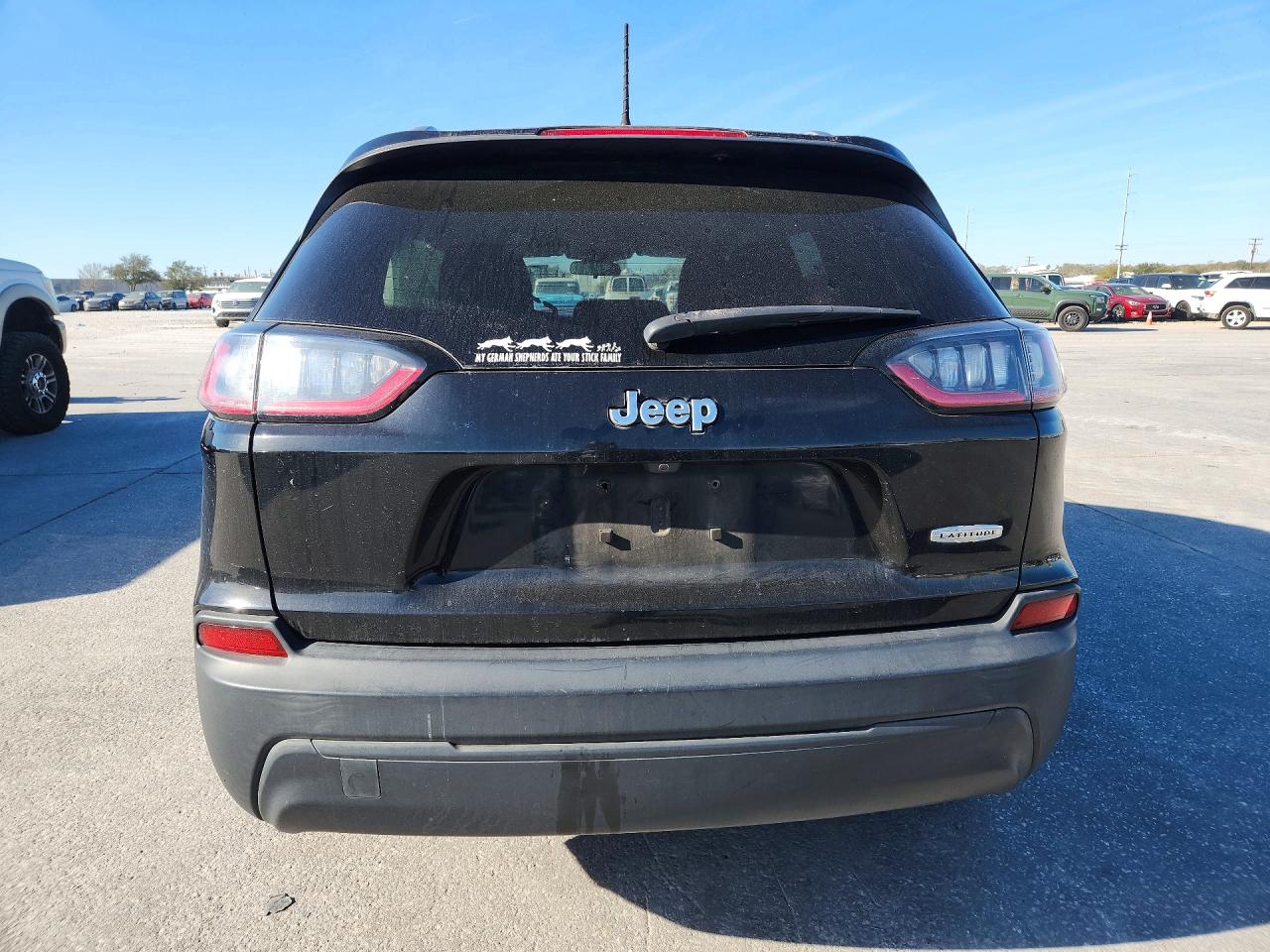 2019 JEEP CHEROKEE LATITUDE FWD