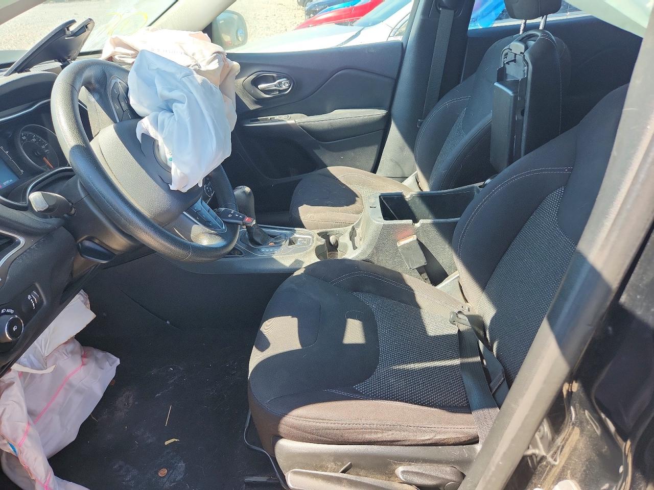 2019 JEEP CHEROKEE LATITUDE FWD