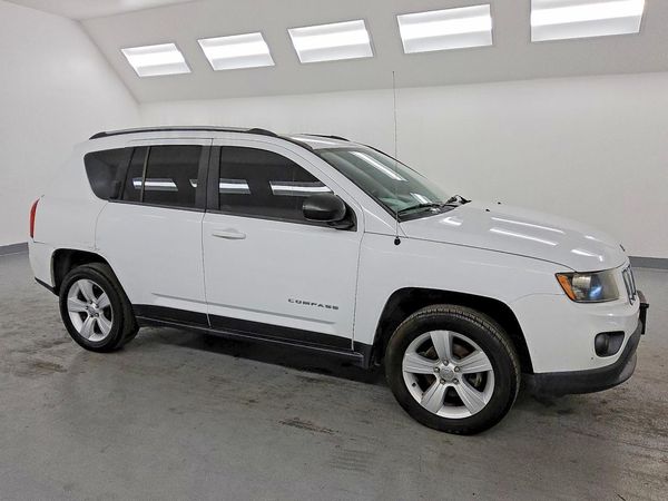 2016 JEEP COMPASS Sport — Passenger 3/4