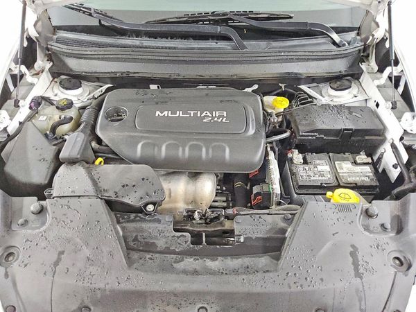 2018 JEEP CHEROKEE — Engine bay