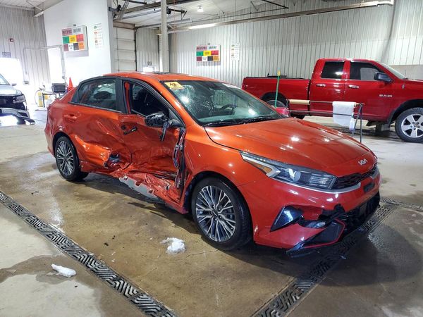 2023 KIA FORTE GT Line