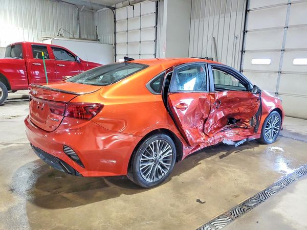 2023 KIA FORTE GT Line
