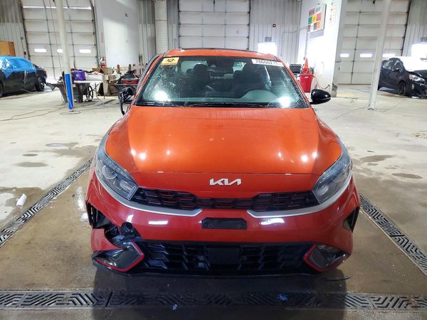 2023 KIA FORTE GT Line