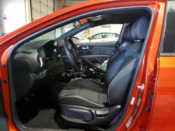 2023 KIA FORTE GT Line