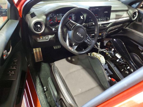 2023 KIA FORTE GT Line