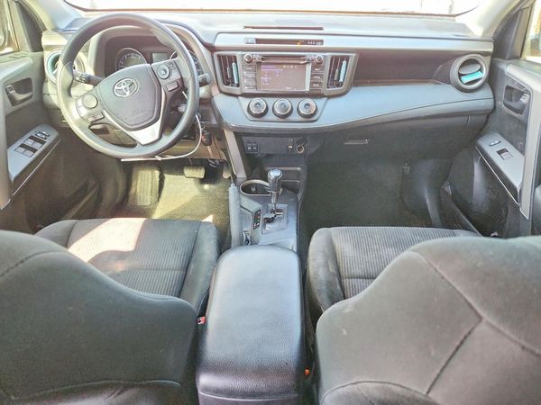 2017 TOYOTA RAV4 LE