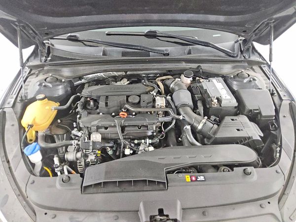 2022 KIA K5 LXS — Engine bay