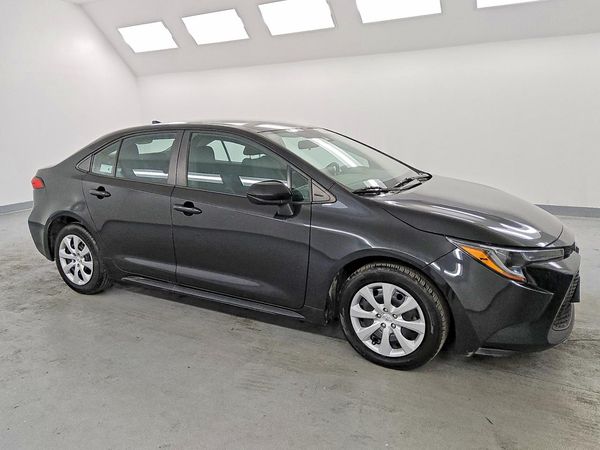 2021 TOYOTA COROLLA LE — Passenger 3/4