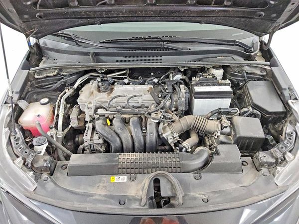 2021 TOYOTA COROLLA LE — Engine bay